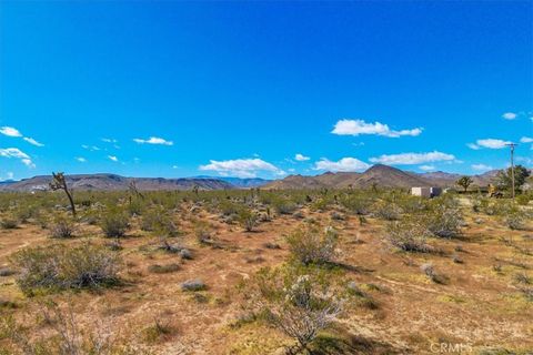 Photo of 0 Jemez Trail, Yucca Valley, CA 92284 (MLS # JT26049404)