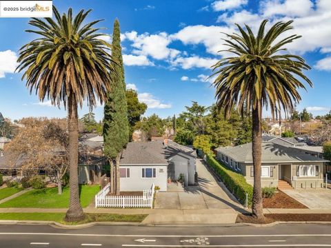 Photo of 2745 Concord Blvd Blvd, Concord, CA 94519 (MLS # 41088188) Photo of 2745 Concord Blvd Blvd, Concord, CA 94519 (MLS # 41088188)