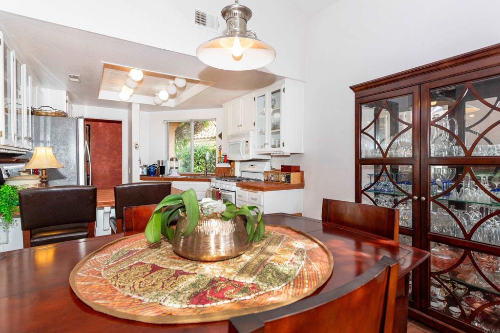 2219 Sawgrass Gln