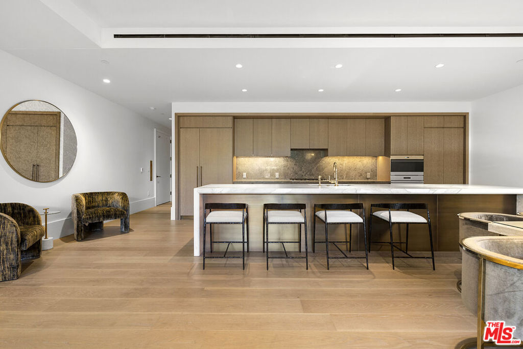 8420 W Sunset Boulevard 405