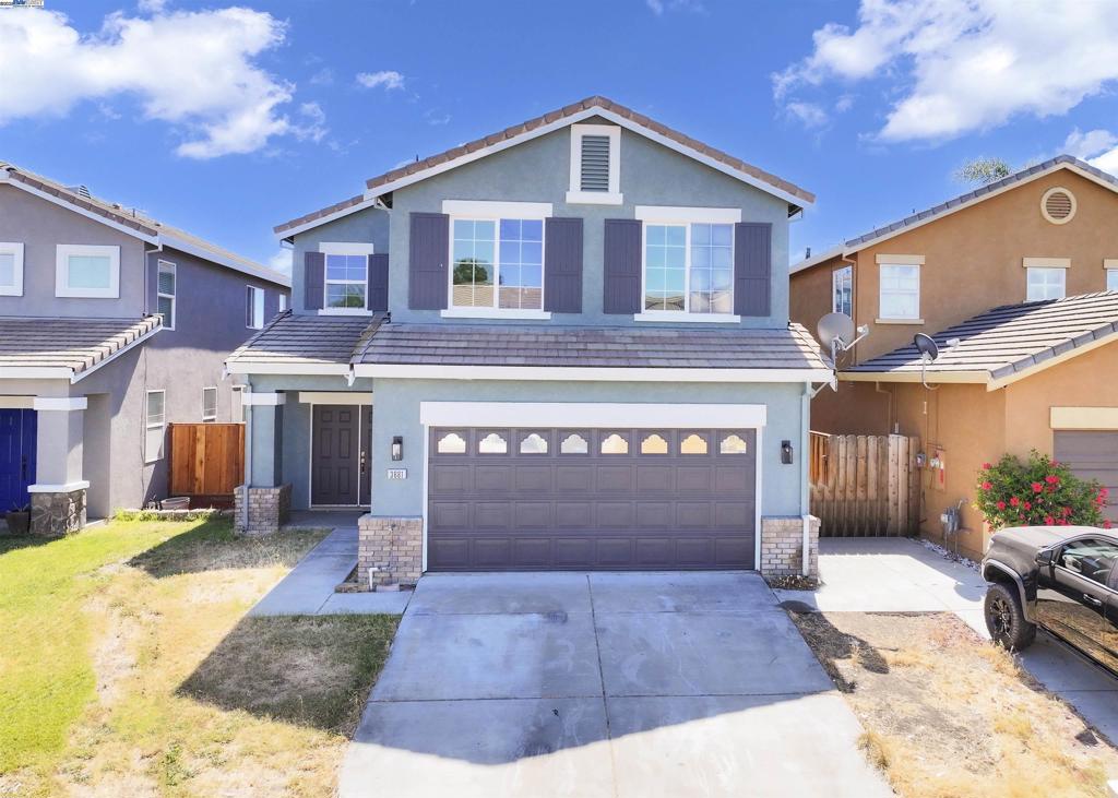 MOVE IN READY - 2669 SQ FT W/ 4 BEDROOMS + LARGE BONUS LOFT & 2.5 BATHS - TANDEM 3 CAR GARAGE - NEW INTERIOR / EXTERIOR PAINT - Open concept living area - Laminate wood & tile flooring throughout entire house - Kitchen /Family combo - Kitchen w/eat at bar, pantry, abundance of cabinet & counter space + casual dining area - Formal Living & Dining area - Upper Level: Primary Suite w/vaulted ceiling, shower, tub, dual vanity sink & walk-in closet - 3 secondary bedrooms & full bath - Large bonus/loft game room - Laundry room - Walking distance to community park, shopping center, restaurants - Easy access to Hyw 4 - All this and more...