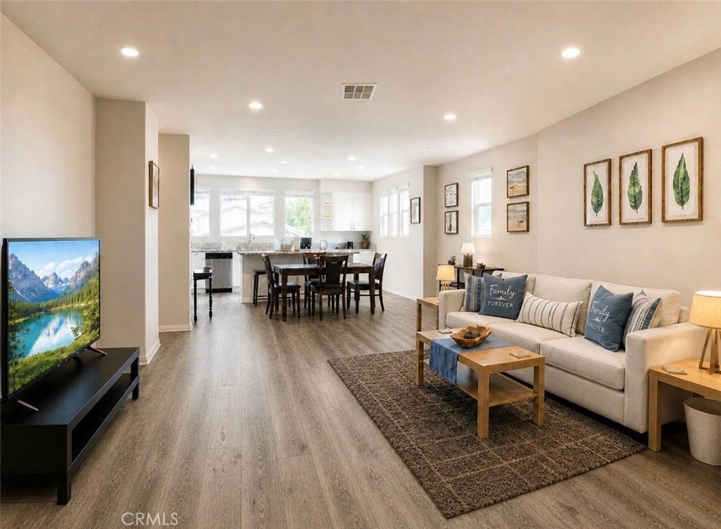120 S Pacific  Ave 34