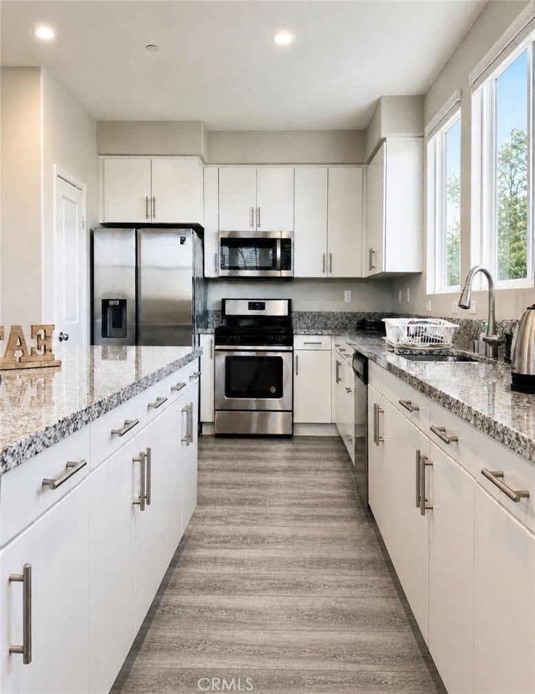 120 S Pacific  Ave 34