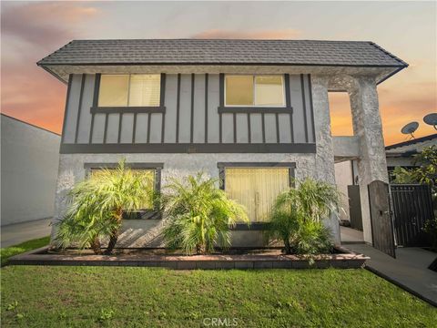 Photo of 6552 Orange Ave, Long Beach, CA 90805 (MLS # PW25264787)