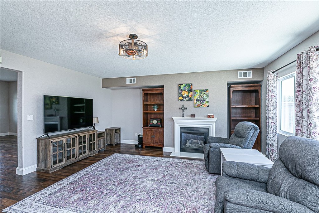 North West Lmpc(49) - Residential