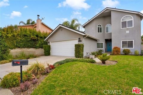 Photo of 6318 Chimineas Avenue, Tarzana, CA 91335 (MLS # 26655015)