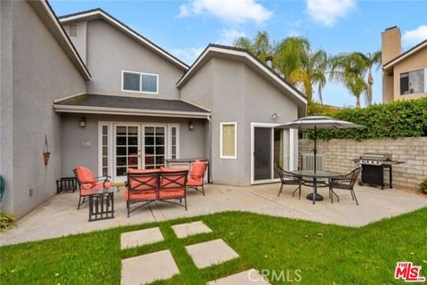 Photo of 6318 Chimineas Avenue, Tarzana, CA 91335 (MLS # 26655015)
