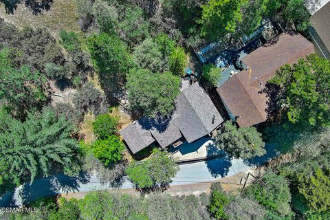 Photo of 1359 Evergreen Lane, Lake Arrowhead, CA 92352 (MLS # 226002597)