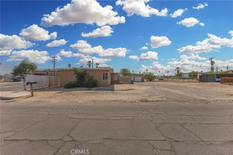 Photo of 6462 Palo Verde Avenue, 29 Palms, CA 92277 (MLS # SW25162286) Photo of 6462 Palo Verde Avenue, 29 Palms, CA 92277 (MLS # SW25162286)
