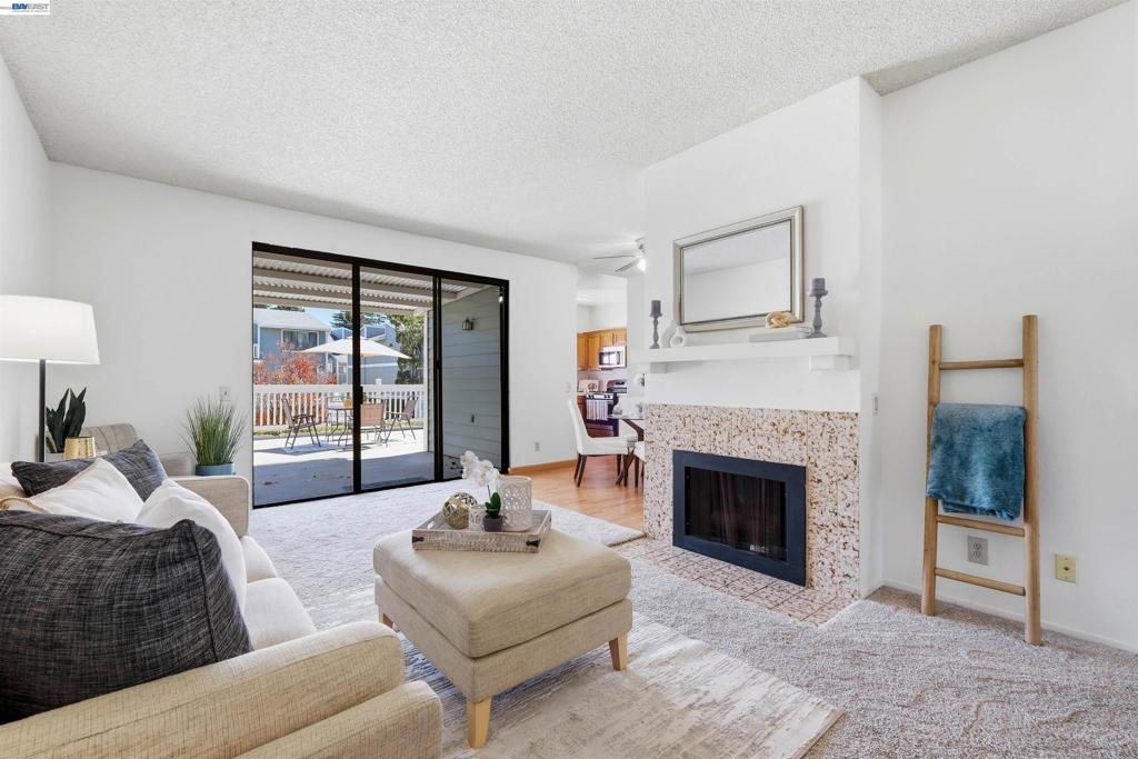 3530 Oakwood Terrace 104