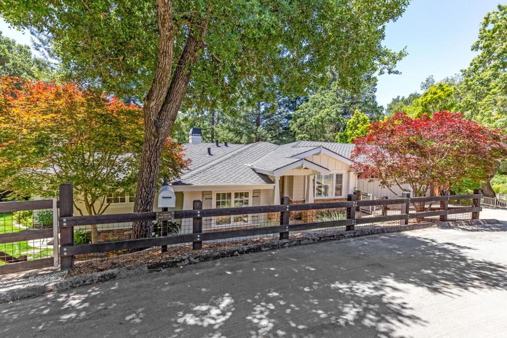 63 Ridgecourt