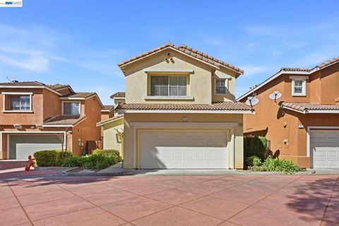 Photo of 1085 La Brea Ter, Union City, CA 94587 (MLS # 41130967)