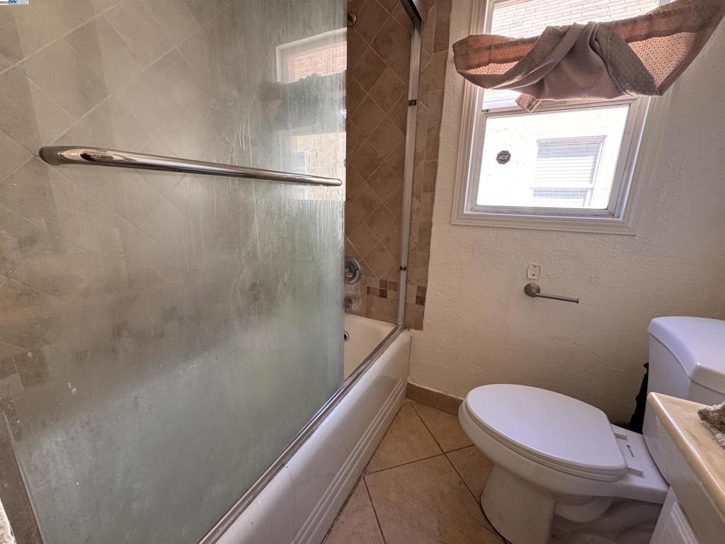 OAKLAND - Residential Lease