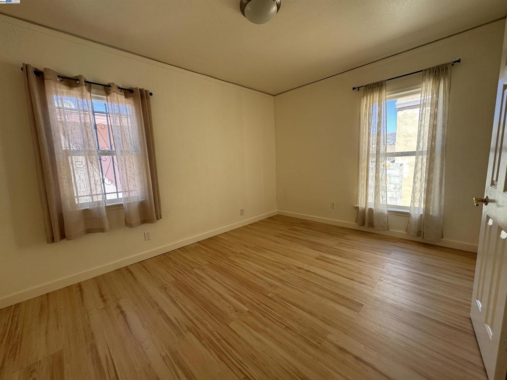OAKLAND - Residential Lease