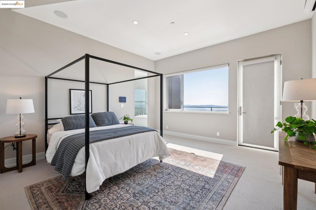 MONTCLAIR - Residential