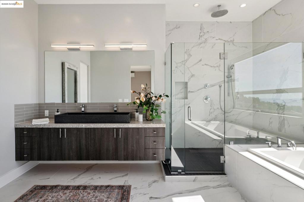 MONTCLAIR - Residential