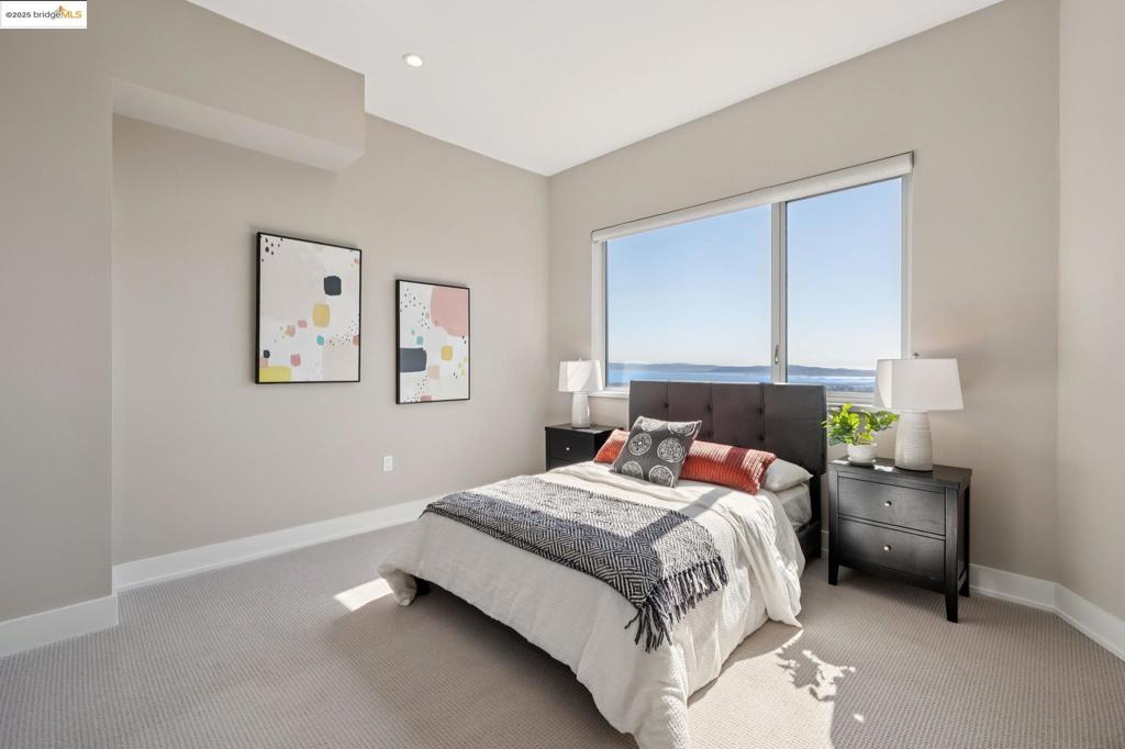 MONTCLAIR - Residential