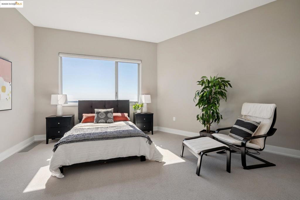 MONTCLAIR - Residential