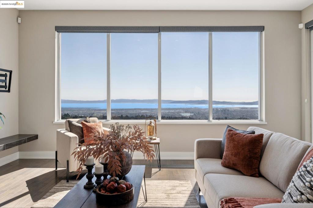 MONTCLAIR - Residential