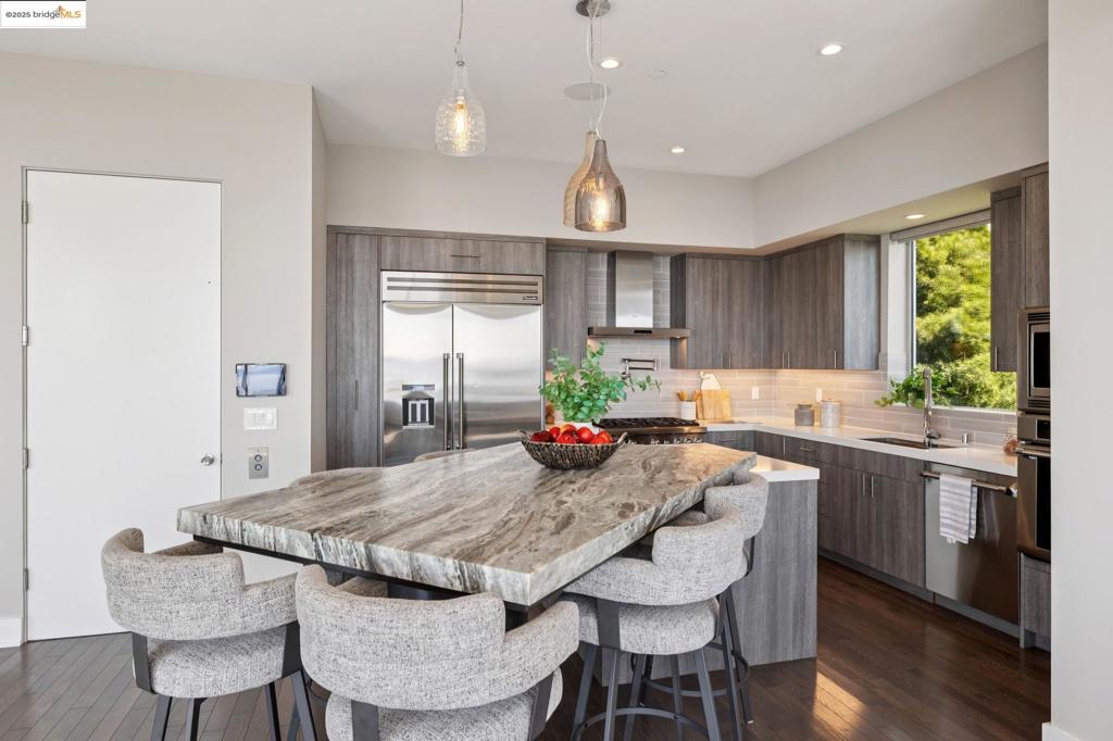 MONTCLAIR - Residential