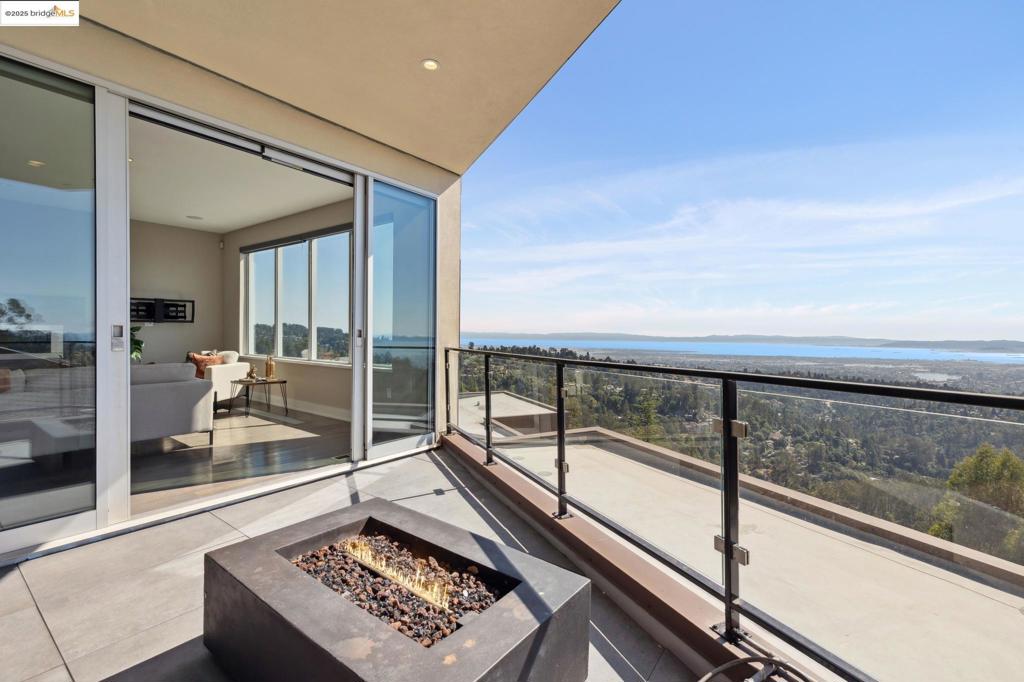 MONTCLAIR - Residential