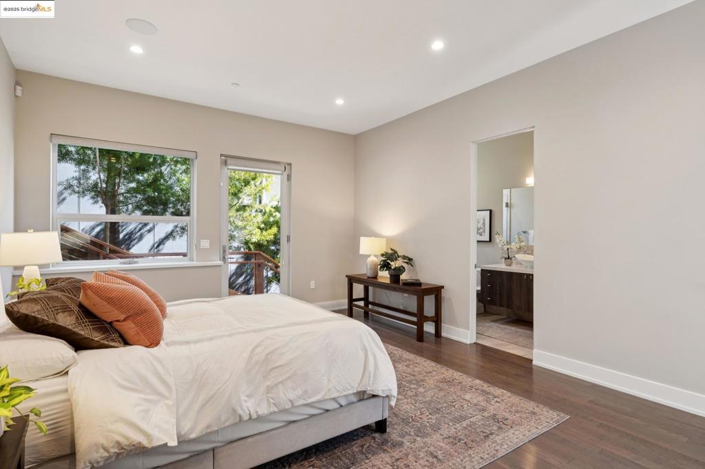 MONTCLAIR - Residential