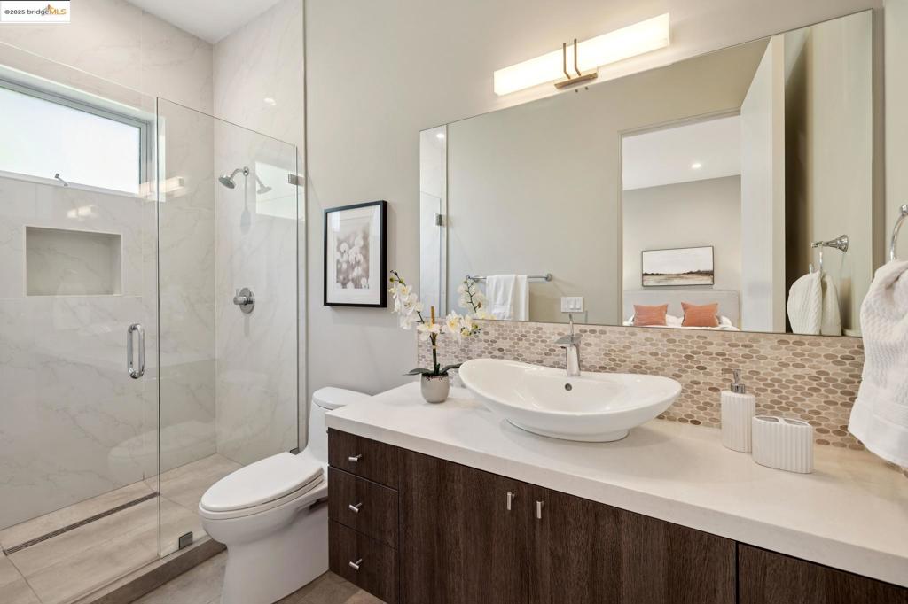 MONTCLAIR - Residential