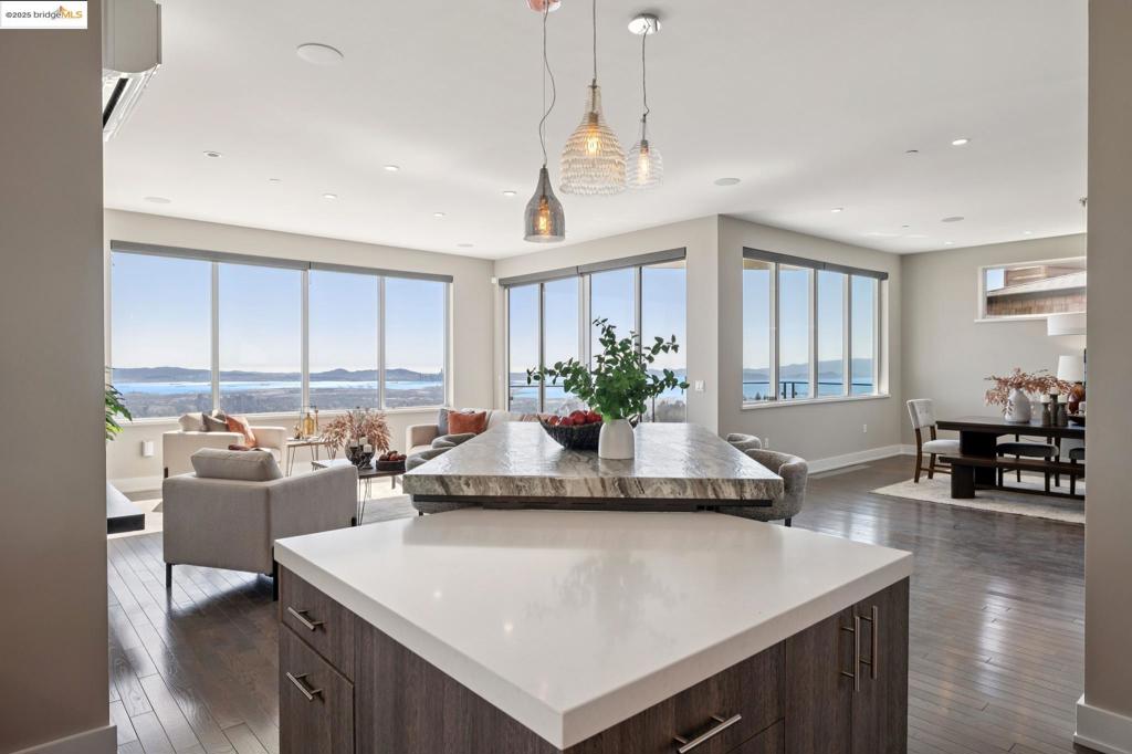 MONTCLAIR - Residential