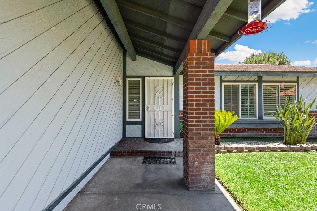 2549 Esperanza Street