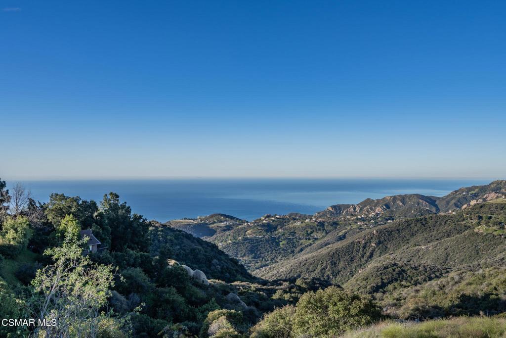 23118 Saddle Peak Road