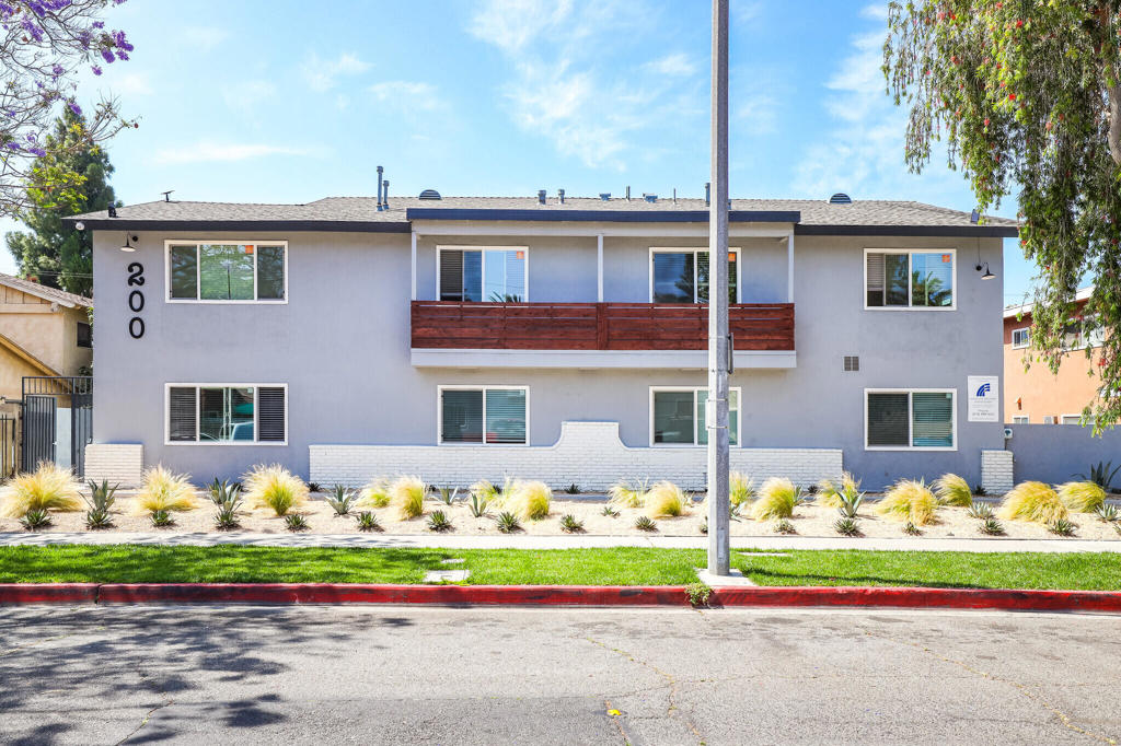200 E Wakefield Avenue