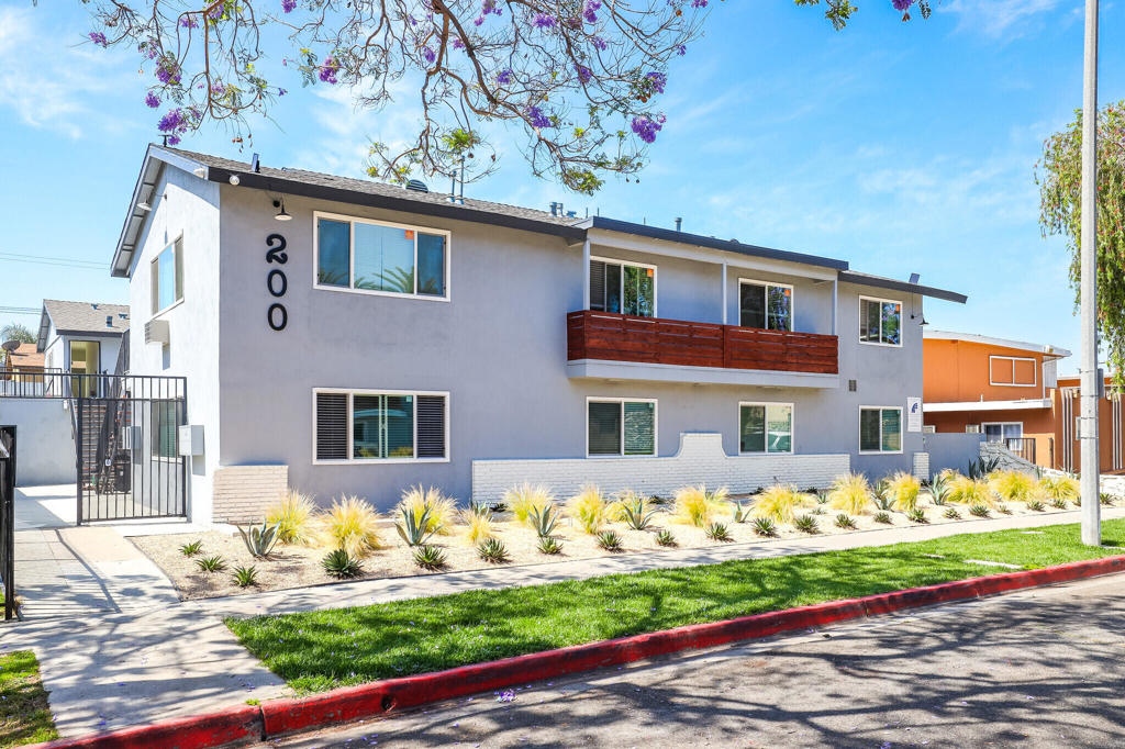 Prime Net Lease Inc. is pleased to offer 200 E. Wakefield Ave. in the desirablecommunity of Anaheim. The subject property was completely renovated in2021-2022 and is in excellent condition. 200 E. Wakefield Ave. offers the newowner a turnkey, low-maintenance asset with immediate cash flow. The propertyfeatures a unique unit mix with units 3, 4, and 5 Bedroom units. There areindividual enclosed single car garages for each unit at the rear of the building.Over 10% upside in rents exists through annual increases. The apartmentbuilding is conveniently located in Anaheim, California, offering easy access to avariety of amenities and attractions. Residents can enjoy proximity to shoppingcenters, restaurants, entertainment venues, and recreational facilities, ensuringa vibrant and fulfilling lifestyle. Disneyland Resort and the AnaheimConvention Center are both less than 5 minutes away. In 2022, the park hadapproximately 16.9 million visits, making it the second most visited amusementpark in the world that year. The Convention Center hosts approximately 300events each year, consisting of trade shows, conventions, corporate events,consumer shows, meetings, social functions and banquets.