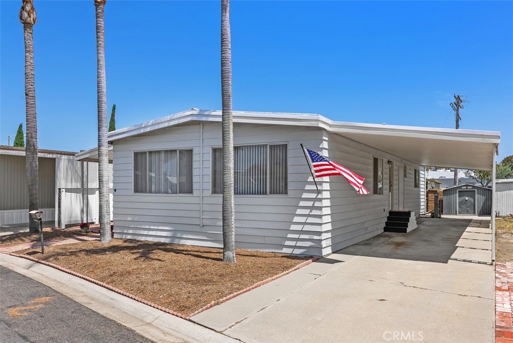 Great size lot!
Excellent location!