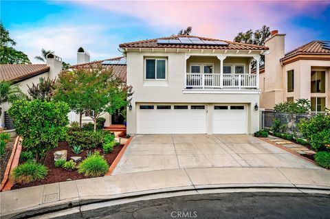 Photo of 3 Sembrado, Rancho Santa Margarita, CA 92688 (MLS # OC26112278)