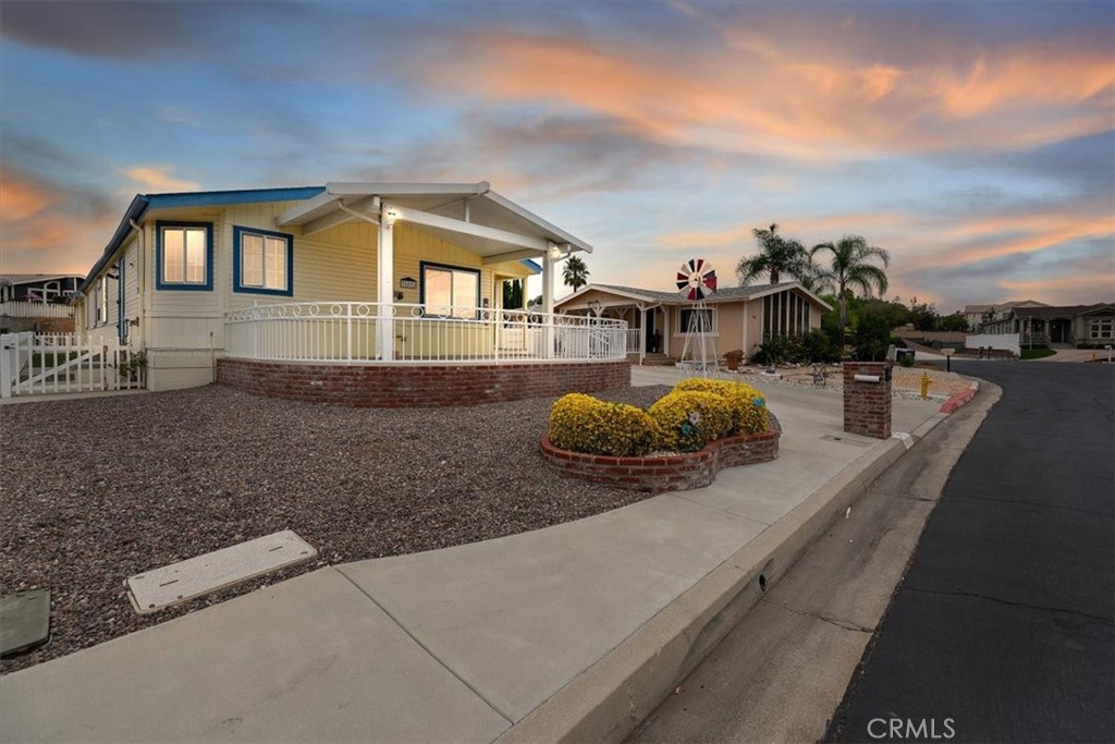 38055 Calle Amigable