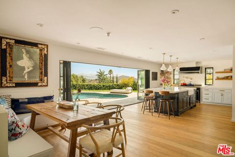 Photo of 8251 Skyline Drive, Los Angeles, CA 90046 (MLS # 26633859)