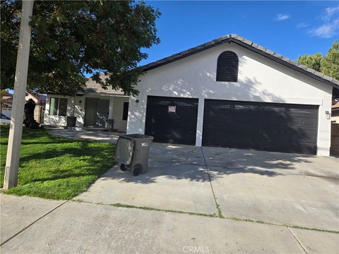 Photo of 2111 W Avenue P8, Palmdale, CA 93551 (MLS # SR26030226)