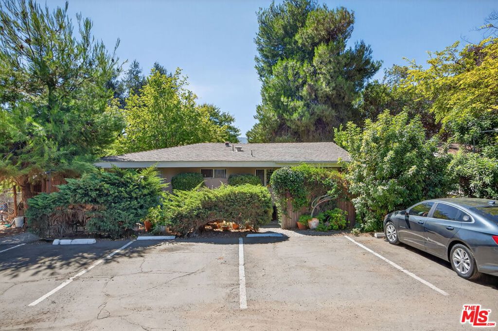 601 Grand Avenue