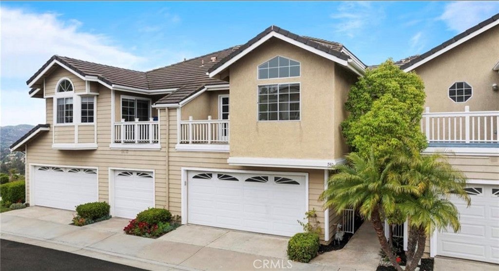 740 S Crown Pointe