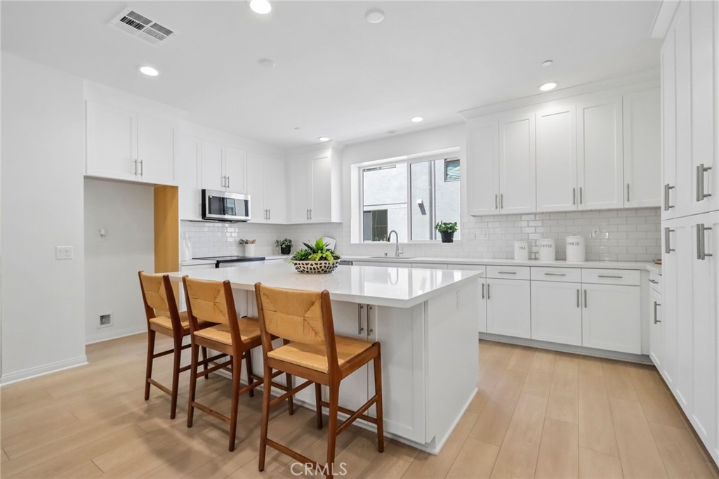 5868 Linden 6