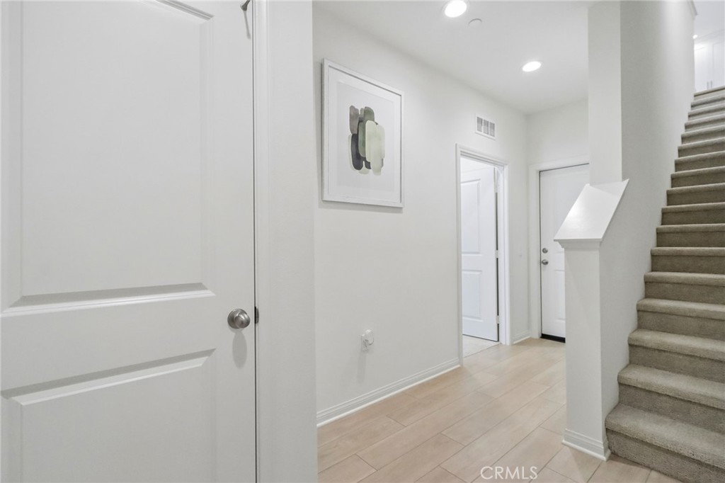 5868 Linden 6