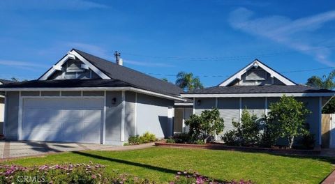 Photo of 22102 Surfrider Lane Ln, Huntington Beach, CA 92646 (MLS # OC26043722)