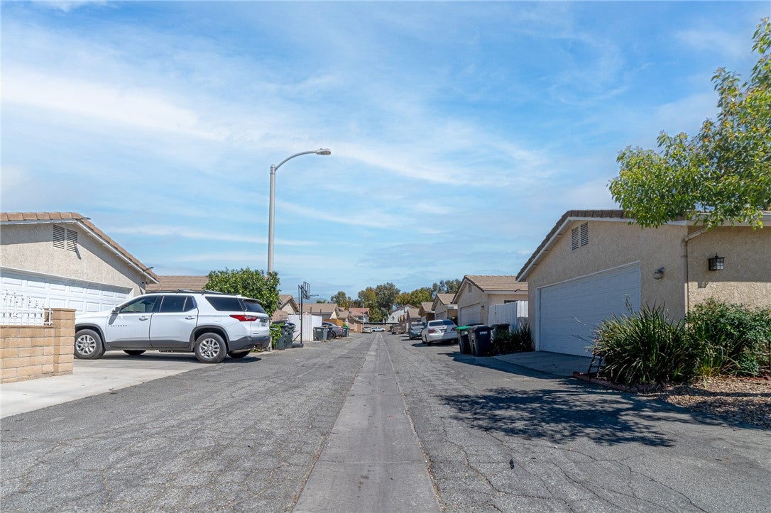 2810 W Devonshire