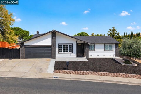 Photo of 4295 Suzanne Dr DR, Pittsburg, CA 94565 (MLS # 41147297)