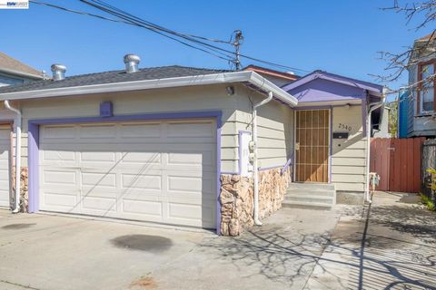Photo of 2540 E 16Th St St, Oakland, CA 94601 (MLS # 41125396)