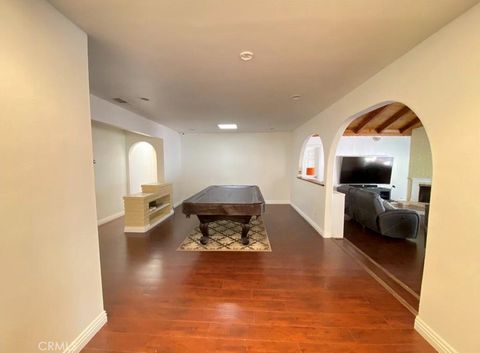 Photo of 15013 San Jose, San Fernando, CA 91345 (MLS # SR25249158)