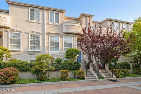 Photo of 4118 W Kling Street, Burbank, CA 91505 (MLS # 226002153)
