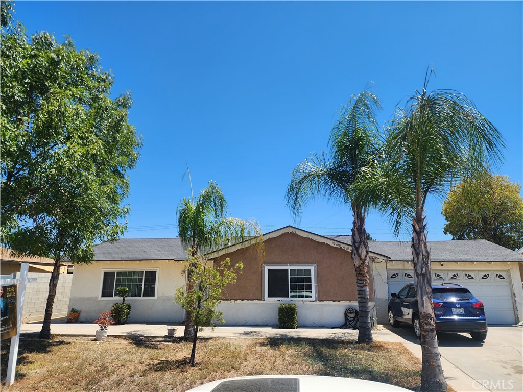 Welcome to this charming 2-bedroom, 1-bath home that has been very well maintained and is ready for its next owner. The property offers a warm and inviting atmosphere, with a layout that makes great use of space and provides comfort throughout. Both bedrooms are generously sized, and the bathroom is clean and well kept. Currently tenant-occupied, this home is ideal for an investor or buyer looking for a smooth transition. The tenants are cooperative and easy to work with, making the process seamless. Whether you’re searching for your first home or adding to your investment portfolio, this property is move-in ready and full of potential. "Sold As Is" With tenants in place. Please refer to MLS for showing instructions. Kindly respect the tenants privacy and peace during showings.