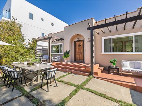 Photo of 1110 Queen Anne, Los Angeles, CA 90019 (MLS # SB26014487)