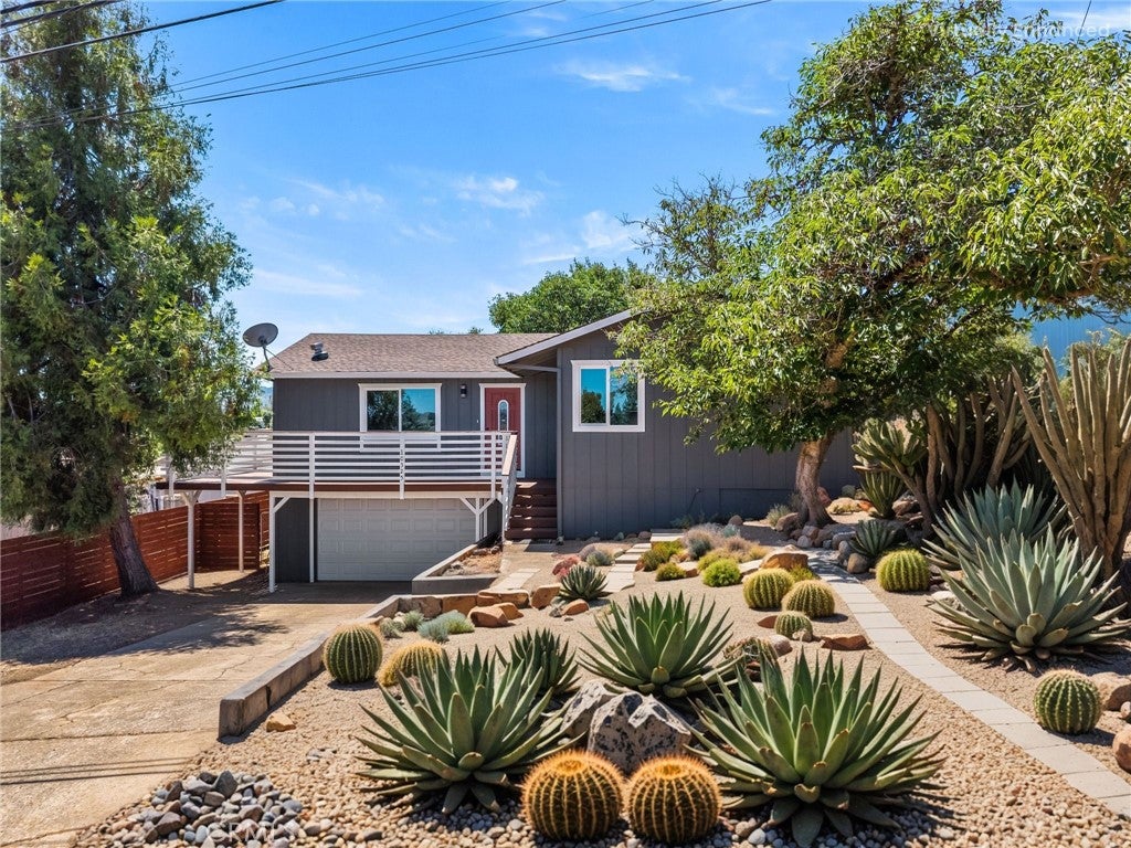 10325 Fairway Drive